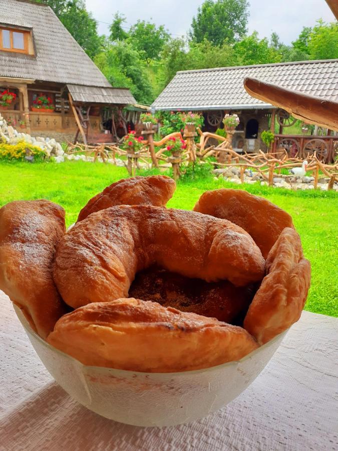 Pensiunea Rustic Oncesti Extérieur photo